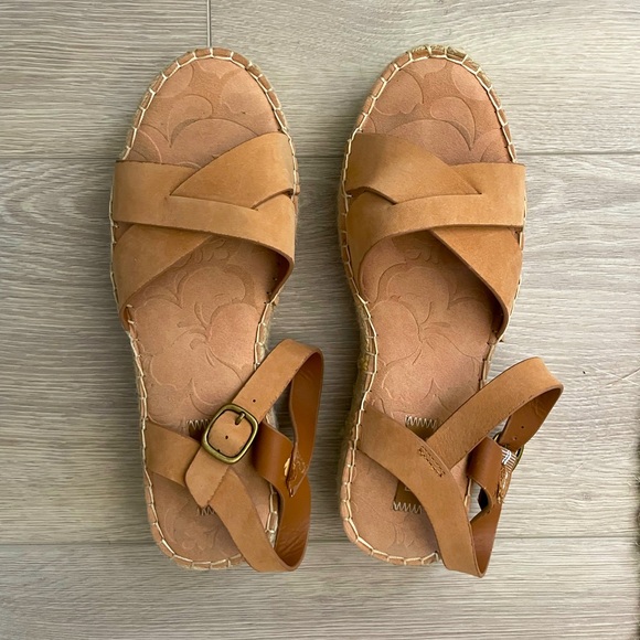 Roxy Maya Leather Sandals - Picture 2 of 4